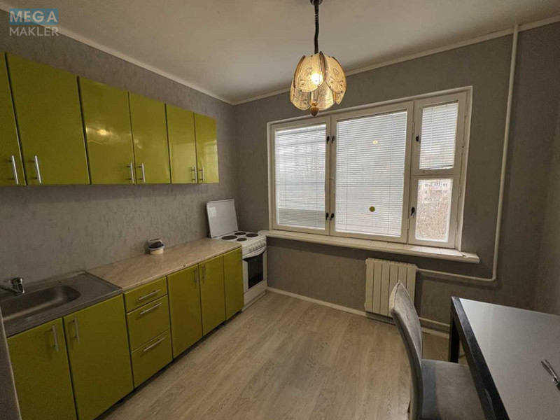 Оренда 2 кімнатної квартири, <a class="location-link" href="/kiev/" title="Недвижимость Київ">Київ</a>, <a class="location-link" href="/kiev/solomenskij/" title="Недвижимость Солом'янський район">Солом'янський р-н</a>, Вадима Гетьмана вул., 42 (изображение 11)