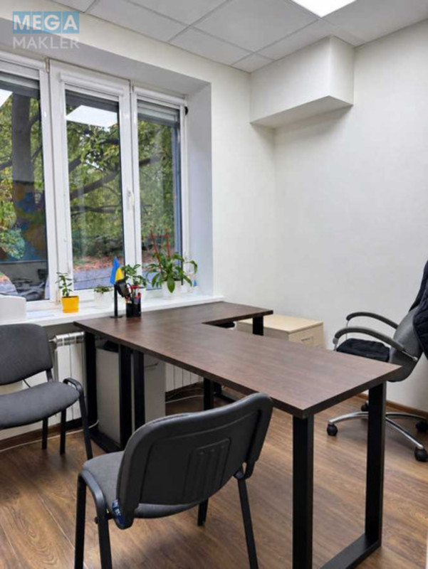 Продаж комерційної нерухомості, 73,50&nbsp;кв.м, <a class="location-link" href="/kiev/" title="Недвижимость Київ">Київ</a>, <a class="location-link" href="/kiev/goloseevskij/" title="Недвижимость Голосіївський район">Голосіївський р-н</a>, Полковника Потєхіна вул., 10/9 (изображение 4)