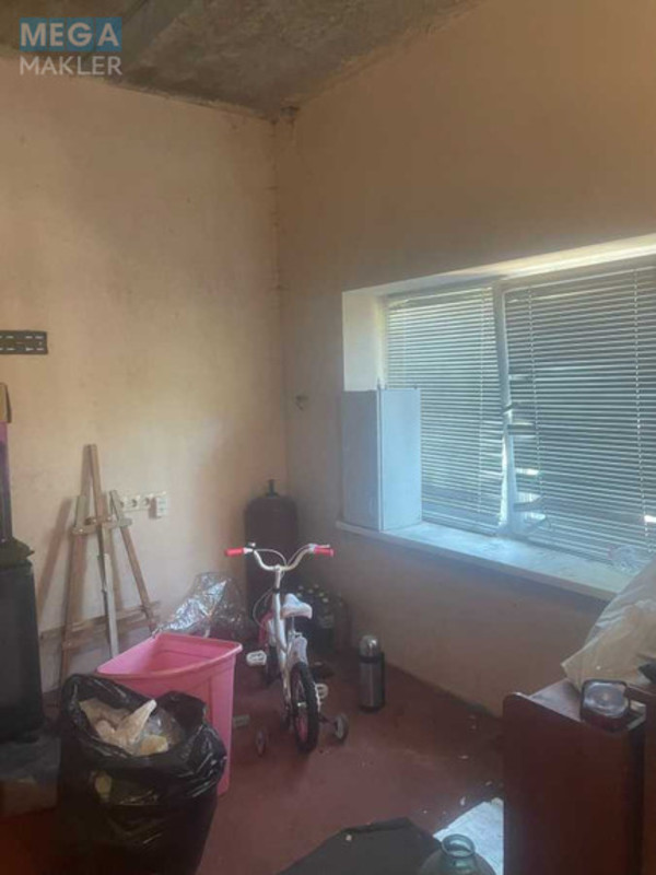 Продаж дома, 4&nbsp;поверху, 400&nbsp;кв.м, 8&nbsp;кімнат, ділянка 3&nbsp;сотки, <a class="location-link" href="/kiev/" title="Недвижимость Київ">Київ</a>, <a class="location-link" href="/kiev/svyatoshinskij/" title="Недвижимость Святошинський район">Святошинський р-н</a>, Синьоозерна вул., 1 (изображение 3)