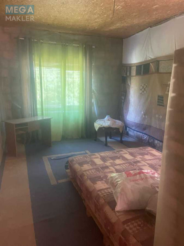 Продаж дома, 4&nbsp;поверху, 400&nbsp;кв.м, 8&nbsp;кімнат, ділянка 3&nbsp;сотки, <a class="location-link" href="/kiev/" title="Недвижимость Київ">Київ</a>, <a class="location-link" href="/kiev/svyatoshinskij/" title="Недвижимость Святошинський район">Святошинський р-н</a>, Синьоозерна вул., 1 (изображение 4)