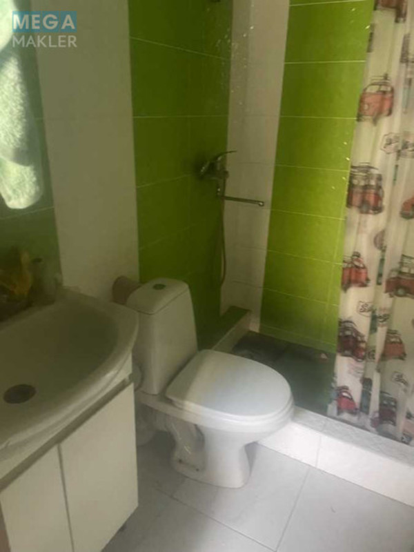 Продаж дома, 4&nbsp;поверху, 400&nbsp;кв.м, 8&nbsp;кімнат, ділянка 3&nbsp;сотки, <a class="location-link" href="/kiev/" title="Недвижимость Київ">Київ</a>, <a class="location-link" href="/kiev/svyatoshinskij/" title="Недвижимость Святошинський район">Святошинський р-н</a>, Синьоозерна вул., 1 (изображение 12)