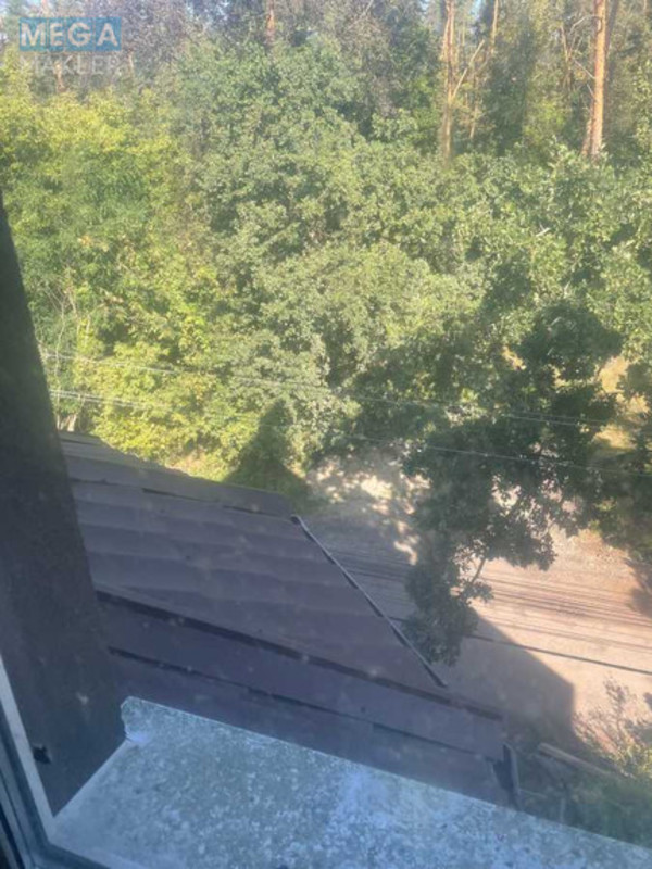 Продаж дома, 4&nbsp;поверху, 400&nbsp;кв.м, 8&nbsp;кімнат, ділянка 3&nbsp;сотки, <a class="location-link" href="/kiev/" title="Недвижимость Київ">Київ</a>, <a class="location-link" href="/kiev/svyatoshinskij/" title="Недвижимость Святошинський район">Святошинський р-н</a>, Синьоозерна вул., 1 (изображение 17)