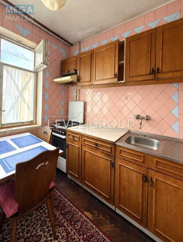 Продаж 3 кімнатної квартири (68/42/7), 5 пов. 9 пов. будинку, <a class="location-link" href="/kiev/" title="Недвижимость Київ">Київ</a>, <a class="location-link" href="/kiev/goloseevskij/" title="Недвижимость Голосіївський район">Голосіївський р-н</a>, Лятошинського вул., 8а (изображение 7)