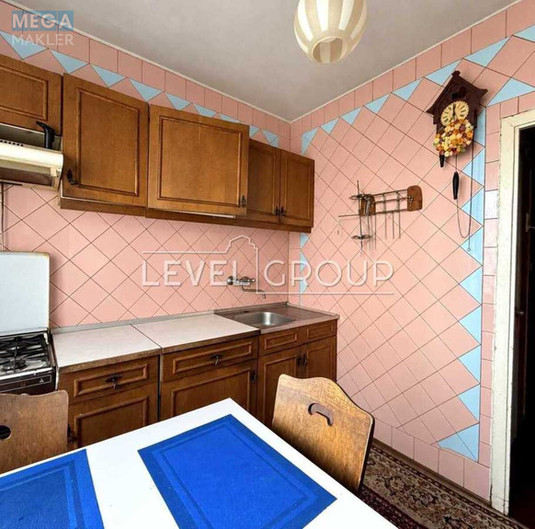 Продаж 3 кімнатної квартири (68/42/7), 5 пов. 9 пов. будинку, <a class="location-link" href="/kiev/" title="Недвижимость Київ">Київ</a>, <a class="location-link" href="/kiev/goloseevskij/" title="Недвижимость Голосіївський район">Голосіївський р-н</a>, Лятошинського вул., 8а (изображение 9)