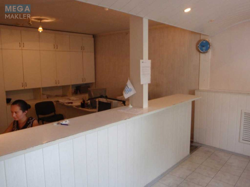 Продаж комерційної нерухомості, 396,80&nbsp;кв.м, под офис, <a class="location-link" href="/melitopol/" title="Недвижимость Мелітополь">Мелітополь</a>, М.Грушевського, 10 (изображение 3)