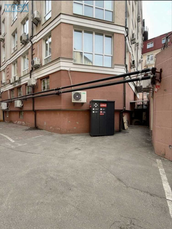 Продаж окремої будівлі/побудови, 345,90&nbsp;кв.м, <a class="location-link" href="/kiev/" title="Недвижимость Київ">Київ</a>, <a class="location-link" href="/kiev/shevchenkovskij/" title="Недвижимость Шевченківський район">Шевченківський р-н</a>, Глубочицкая ул., 40 (изображение 11)
