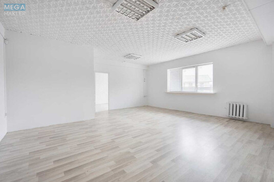 Продаж окремої будівлі/побудови, 1&nbsp;396&nbsp;кв.м, <a class="location-link" href="/lviv/" title="Недвижимость Львів">Львів</a>, <a class="location-link" href="/lviv/zaliznichnyj/" title="Недвижимость Залізничний район">Залізничний р-н</a>, Городоцька (изображение 8)