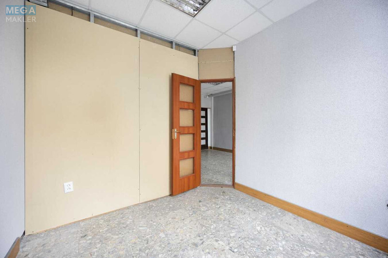 Продаж окремої будівлі/побудови, 1&nbsp;396&nbsp;кв.м, <a class="location-link" href="/lviv/" title="Недвижимость Львів">Львів</a>, <a class="location-link" href="/lviv/zaliznichnyj/" title="Недвижимость Залізничний район">Залізничний р-н</a>, Городоцька (изображение 9)