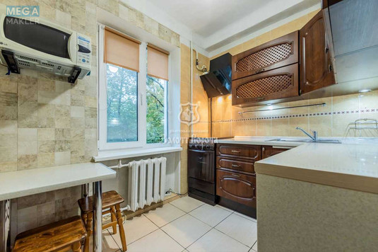 Продаж 3 кімнатної квартири (54/36/6), 2 пов. 5 пов. будинку, <a class="location-link" href="/kiev/" title="Недвижимость Київ">Київ</a>, <a class="location-link" href="/kiev/pecherskij/" title="Недвижимость Печерський район">Печерський р-н</a>, Марії Приймаченко бульв., 6а (изображение 13)