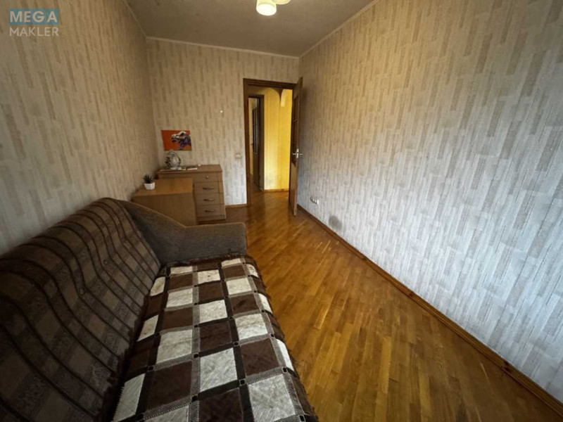 Оренда 3 кімнатної квартири, <a class="location-link" href="/kiev/" title="Недвижимость Київ">Київ</a>, <a class="location-link" href="/kiev/shevchenkovskij/" title="Недвижимость Шевченківський район">Шевченківський р-н</a>, Дегтяревская ул., 11 (изображение 10)
