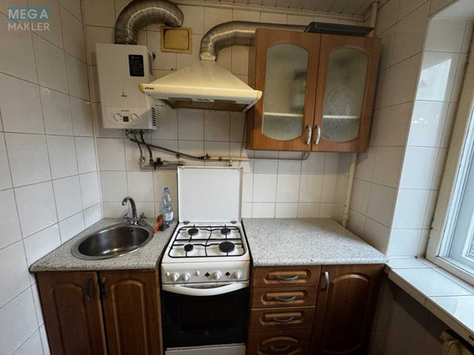 Оренда 3 кімнатної квартири, <a class="location-link" href="/kiev/" title="Недвижимость Київ">Київ</a>, <a class="location-link" href="/kiev/shevchenkovskij/" title="Недвижимость Шевченківський район">Шевченківський р-н</a>, Дегтяревская ул., 11 (изображение 11)
