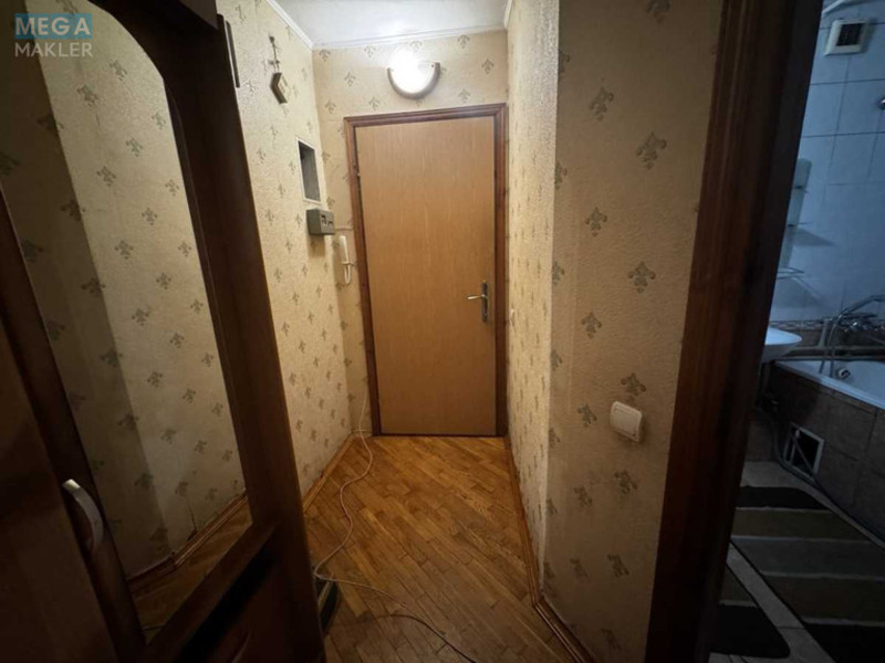 Оренда 3 кімнатної квартири, <a class="location-link" href="/kiev/" title="Недвижимость Київ">Київ</a>, <a class="location-link" href="/kiev/shevchenkovskij/" title="Недвижимость Шевченківський район">Шевченківський р-н</a>, Дегтяревская ул., 11 (изображение 16)