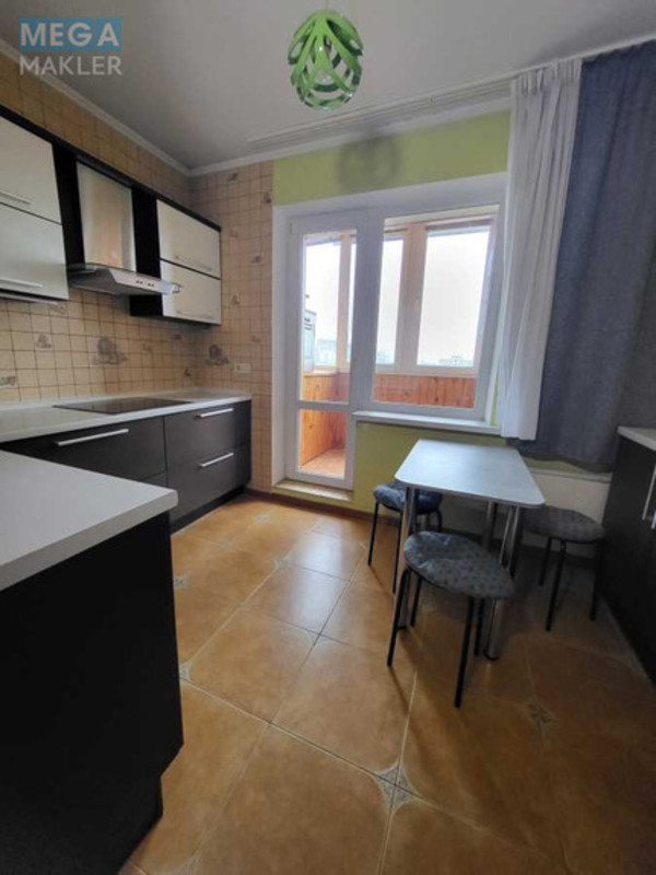 Продаж 2 кімнатної квартири (55/35/8), 16 пов. 16 пов. будинку, <a class="location-link" href="/kiev/" title="Недвижимость Київ">Київ</a>, <a class="location-link" href="/kiev/svyatoshinskij/" title="Недвижимость Святошинський район">Святошинський р-н</a>, Василя Стуса вул., 23/9 (изображение 9)