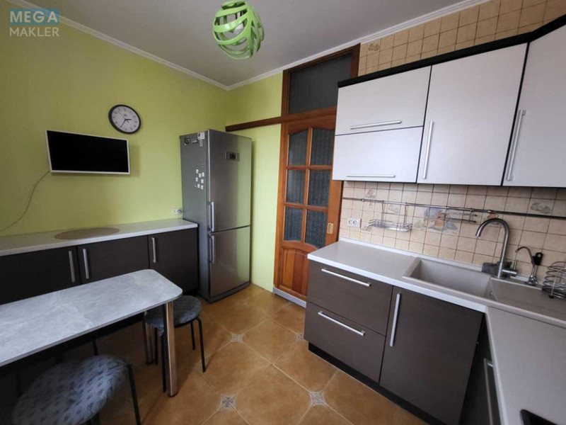 Продаж 2 кімнатної квартири (55/35/8), 16 пов. 16 пов. будинку, <a class="location-link" href="/kiev/" title="Недвижимость Київ">Київ</a>, <a class="location-link" href="/kiev/svyatoshinskij/" title="Недвижимость Святошинський район">Святошинський р-н</a>, Василя Стуса вул., 23/9 (изображение 10)