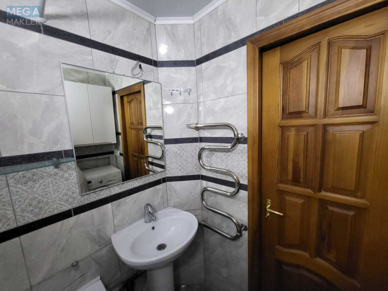 Продаж 2 кімнатної квартири (55/35/8), 16 пов. 16 пов. будинку, <a class="location-link" href="/kiev/" title="Недвижимость Київ">Київ</a>, <a class="location-link" href="/kiev/svyatoshinskij/" title="Недвижимость Святошинський район">Святошинський р-н</a>, Василя Стуса вул., 23/9 (изображение 15)