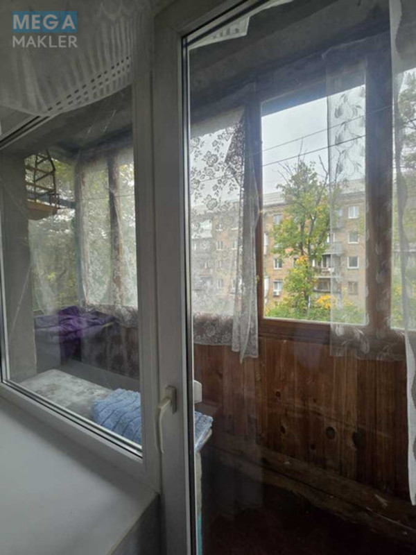 Продаж 3 кімнатної квартири (58/36/8), 3 пов. 5 пов. будинку, <a class="location-link" href="/kiev/" title="Недвижимость Київ">Київ</a>, <a class="location-link" href="/kiev/shevchenkovskij/" title="Недвижимость Шевченківський район">Шевченківський р-н</a>, Олены Телиги ул., 3А (изображение 6)
