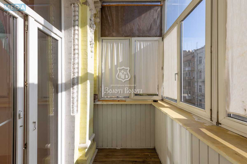 Продаж 3 кімнатної квартири (75,9/41,8/8,8), 4 пов. 5 пов. будинку, <a class="location-link" href="/kiev/" title="Недвижимость Київ">Київ</a>, <a class="location-link" href="/kiev/shevchenkovskij/" title="Недвижимость Шевченківський район">Шевченківський р-н</a>, Олеся Гончара вул., 90/92 (изображение 4)