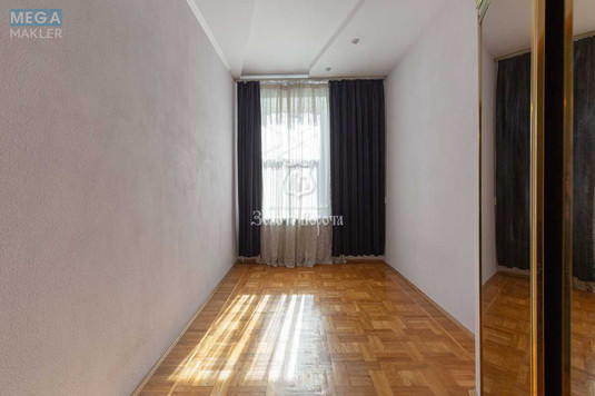 Продаж 3 кімнатної квартири (75,9/41,8/8,8), 4 пов. 5 пов. будинку, <a class="location-link" href="/kiev/" title="Недвижимость Київ">Київ</a>, <a class="location-link" href="/kiev/shevchenkovskij/" title="Недвижимость Шевченківський район">Шевченківський р-н</a>, Олеся Гончара вул., 90/92 (изображение 9)