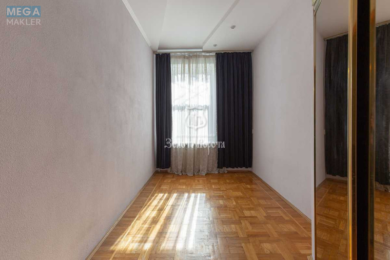 Продаж 3 кімнатної квартири (75,9/41,8/8,8), 4 пов. 5 пов. будинку, <a class="location-link" href="/kiev/" title="Недвижимость Київ">Київ</a>, <a class="location-link" href="/kiev/shevchenkovskij/" title="Недвижимость Шевченківський район">Шевченківський р-н</a>, Олеся Гончара вул., 90/92 (изображение 9)