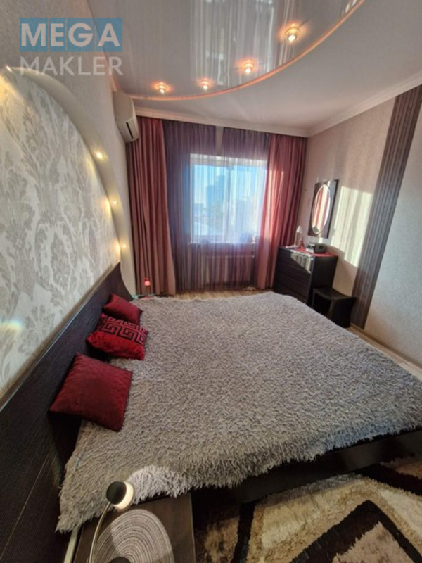 Оренда 3 кімнатної квартири, люкс, <a class="location-link" href="/kiev/" title="Недвижимость Київ">Київ</a>, <a class="location-link" href="/kiev/shevchenkovskij/" title="Недвижимость Шевченківський район">Шевченківський р-н</a>, білоруська 3 ( <img src="https://megamakler.com.ua/metro/00ff00.gif" alt="" class="metro" /> м. Лукьяновская, 3мин ) (изображение 9)