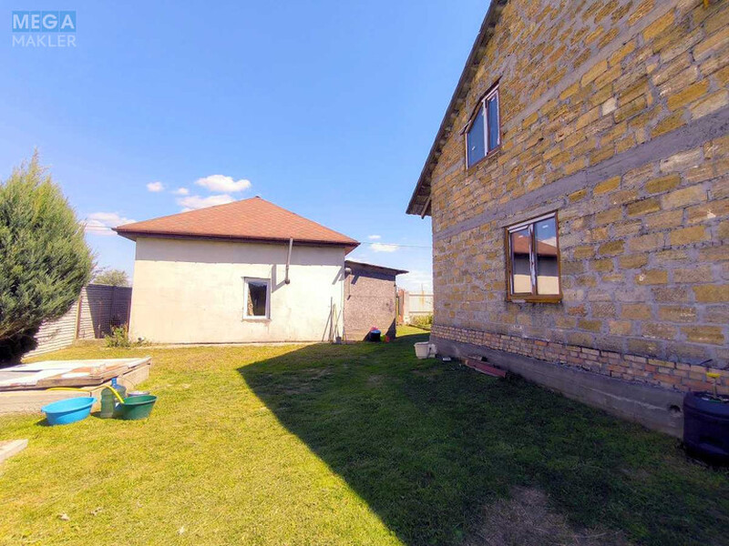 Продаж дома, 2&nbsp;поверху, 130&nbsp;кв.м, 4&nbsp;кімнати, ділянка 11&nbsp;соток, <a class="location-link" href="/makovishe/" title="Недвижимость Маковище">Маковище</a>, молодіжна (изображение 3)