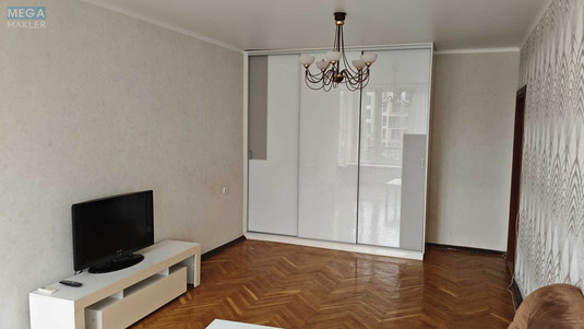 Продаж 2 кімнатної квартири (61,6/39/9), 6 пов. 9 пов. будинку, <a class="location-link" href="/kiev/" title="Недвижимость Київ">Київ</a>, <a class="location-link" href="/kiev/pecherskij/" title="Недвижимость Печерський район">Печерський р-н</a>, Іпсилантіївський пров., 3 (изображение 2)
