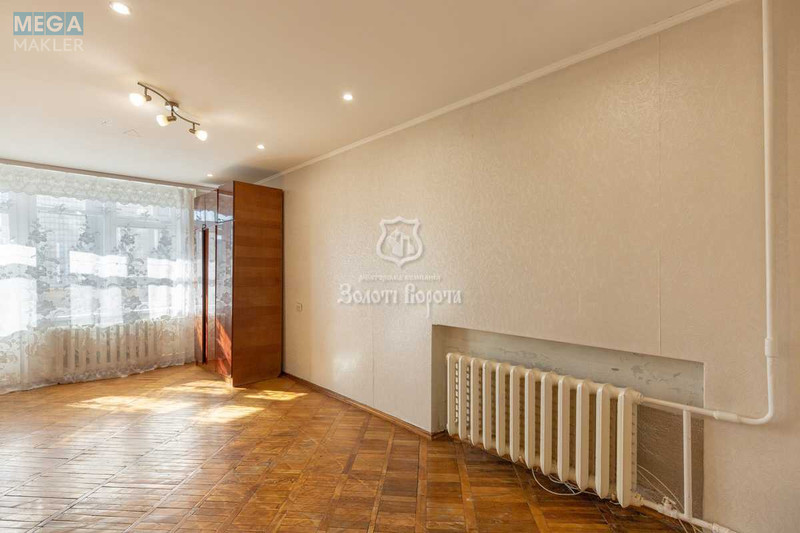 Продаж 1 кімнатної квартири (29,7/17,8/3,9), 4 пов. 9 пов. будинку, <a class="location-link" href="/kiev/" title="Недвижимость Київ">Київ</a>, <a class="location-link" href="/kiev/solomenskij/" title="Недвижимость Солом'янський район">Солом'янський р-н</a>, Смілянська вул., 19 (изображение 2)