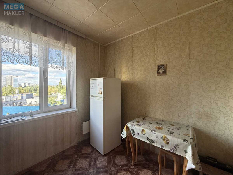 Продаж 3 кімнатної квартири (70/40/8), 6 пов. 9 пов. будинку, <a class="location-link" href="/kiev/" title="Недвижимость Київ">Київ</a>, <a class="location-link" href="/kiev/darnickij/" title="Недвижимость Дарницький район">Дарницький р-н</a>, Здолбунівська вул., 7а (изображение 4)