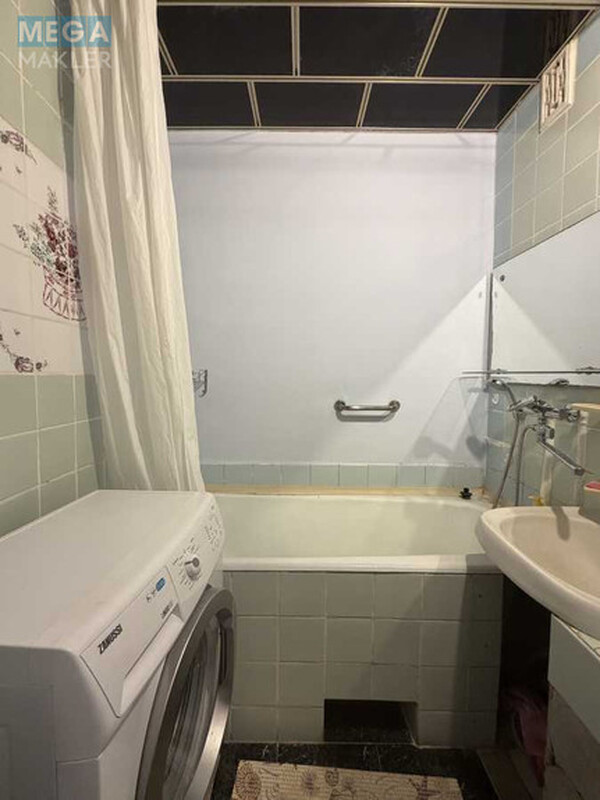 Продаж 3 кімнатної квартири (70/40/8), 6 пов. 9 пов. будинку, <a class="location-link" href="/kiev/" title="Недвижимость Київ">Київ</a>, <a class="location-link" href="/kiev/darnickij/" title="Недвижимость Дарницький район">Дарницький р-н</a>, Здолбунівська вул., 7а (изображение 15)