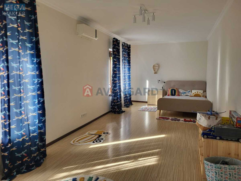 Продаж дома, 2&nbsp;поверху, 277&nbsp;кв.м, 4&nbsp;кімнати, ділянка 10&nbsp;соток, <a class="location-link" href="/glevaha/" title="Недвижимость Глеваха">Глеваха</a>, Лінія, 15 (изображение 7)