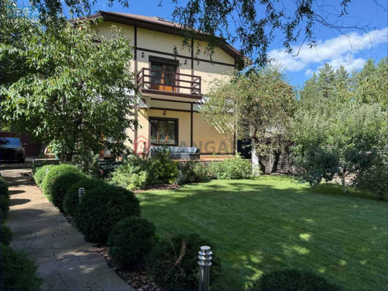 Продаж дома, 2&nbsp;поверху, 277&nbsp;кв.м, 4&nbsp;кімнати, ділянка 10&nbsp;соток, <a class="location-link" href="/glevaha/" title="Недвижимость Глеваха">Глеваха</a>, Лінія, 15 (изображение 9)