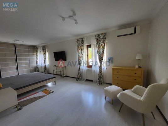 Продаж дома, 2&nbsp;поверху, 277&nbsp;кв.м, 4&nbsp;кімнати, ділянка 10&nbsp;соток, <a class="location-link" href="/glevaha/" title="Недвижимость Глеваха">Глеваха</a>, Лінія, 15 (изображение 13)