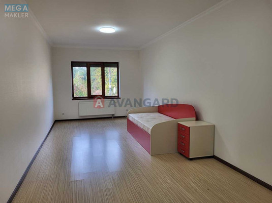 Продаж дома, 2&nbsp;поверху, 277&nbsp;кв.м, 4&nbsp;кімнати, ділянка 10&nbsp;соток, <a class="location-link" href="/glevaha/" title="Недвижимость Глеваха">Глеваха</a>, Лінія, 15 (изображение 16)