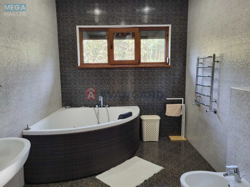 Продаж дома, 2&nbsp;поверху, 277&nbsp;кв.м, 4&nbsp;кімнати, ділянка 10&nbsp;соток, <a class="location-link" href="/glevaha/" title="Недвижимость Глеваха">Глеваха</a>, Лінія, 15 (изображение 19)