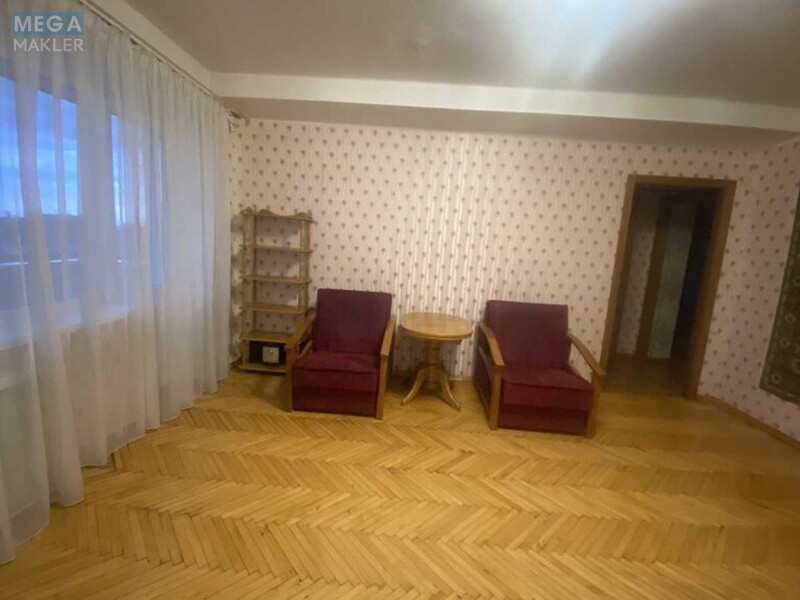 Оренда 3 кімнатної квартири, <a class="location-link" href="/kiev/" title="Недвижимость Київ">Київ</a>, <a class="location-link" href="/kiev/podolskij/" title="Недвижимость Подільський район">Подільський р-н</a>, Кирилівська вул., 117 (изображение 8)