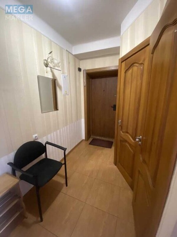 Оренда 3 кімнатної квартири, <a class="location-link" href="/kiev/" title="Недвижимость Київ">Київ</a>, <a class="location-link" href="/kiev/podolskij/" title="Недвижимость Подільський район">Подільський р-н</a>, Кирилівська вул., 117 (изображение 13)