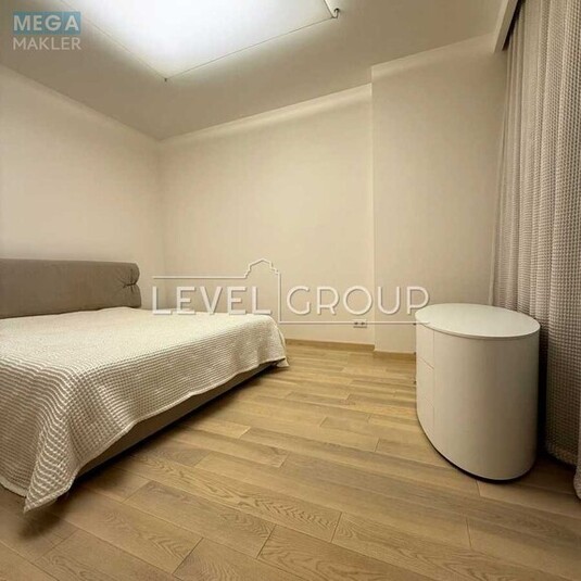 Продаж 3 кімнатної квартири (117/55/17), 17 пов. 25 пов. будинку, <a class="location-link" href="/kiev/" title="Недвижимость Київ">Київ</a>, <a class="location-link" href="/kiev/pecherskij/" title="Недвижимость Печерський район">Печерський р-н</a>, Василя Тютюнника вул., 37/1 (изображение 4)