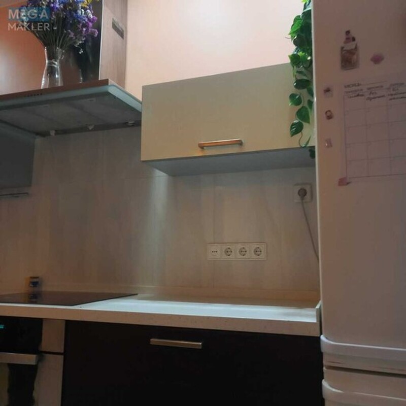 Оренда 3 кімнатної квартири, <a class="location-link" href="/kiev/" title="Недвижимость Київ">Київ</a>, <a class="location-link" href="/kiev/obolonskij/" title="Недвижимость Оболонський район">Оболонський р-н</a>, Героев Сталинграда просп., 6 (изображение 3)