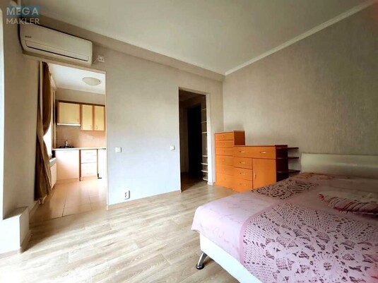 Оренда 1 кімнатної квартири, <a class="location-link" href="/kiev/" title="Недвижимость Київ">Київ</a>, <a class="location-link" href="/kiev/podolskij/" title="Недвижимость Подільський район">Подільський р-н</a>, Правды просп., 88б (изображение 6)