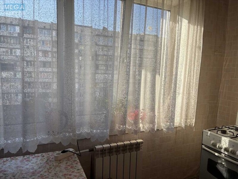 Оренда 1 кімнатної квартири, <a class="location-link" href="/kiev/" title="Недвижимость Київ">Київ</a>, <a class="location-link" href="/kiev/obolonskij/" title="Недвижимость Оболонський район">Оболонський р-н</a>, Оболонський просп., 25 (изображение 3)