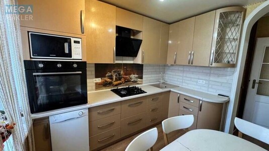 Продаж 3 кімнатної квартири (66,4/41/7,4), 6 пов. 9 пов. будинку, <a class="location-link" href="/cherkassi/" title="Недвижимость Черкаси">Черкаси</a>, <a class="location-link" href="/cherkassi/pridneprovskij/" title="Недвижимость Придніпровський район">Придніпровський р-н</a>, Залізняка, 29/5 (изображение 3)
