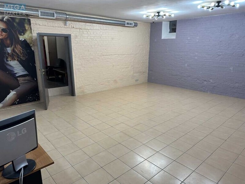 Оренда комерційної нерухомості, 90&nbsp;кв.м, <a class="location-link" href="/kiev/" title="Недвижимость Київ">Київ</a>, <a class="location-link" href="/kiev/solomenskij/" title="Недвижимость Солом'янський район">Солом'янський р-н</a>, Єреванська вул., 12 (изображение 22)