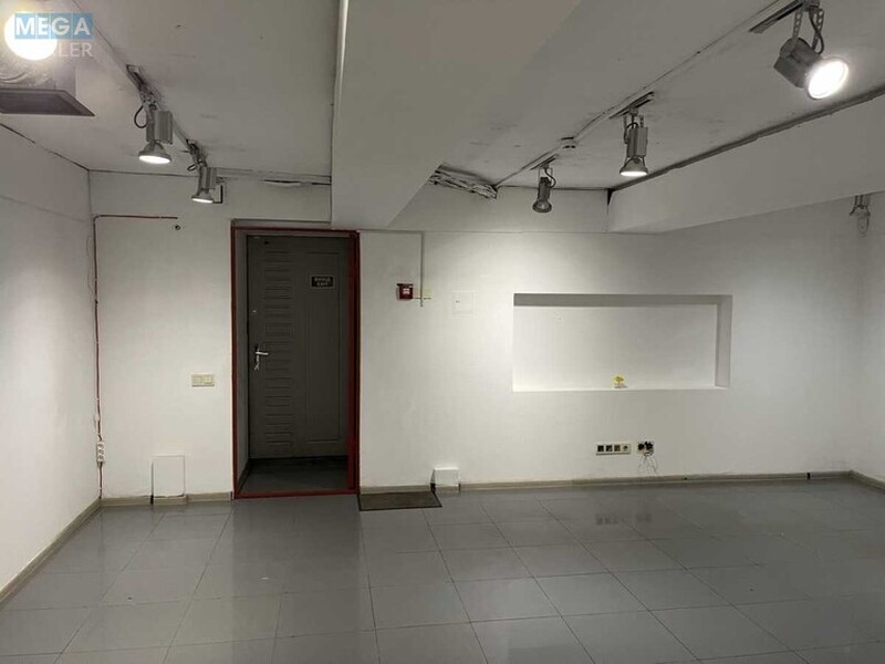 Продаж комерційної нерухомості, 142,30&nbsp;кв.м, под офис, <a class="location-link" href="/kiev/" title="Недвижимость Київ">Київ</a>, <a class="location-link" href="/kiev/podolskij/" title="Недвижимость Подільський район">Подільський р-н</a>, Почайнинская ул., 42/48 (изображение 3)