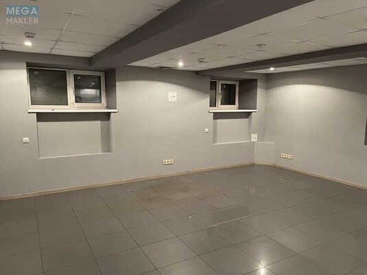 Продаж комерційної нерухомості, 142,30&nbsp;кв.м, под офис, <a class="location-link" href="/kiev/" title="Недвижимость Київ">Київ</a>, <a class="location-link" href="/kiev/podolskij/" title="Недвижимость Подільський район">Подільський р-н</a>, Почайнинская ул., 42/48 (изображение 11)