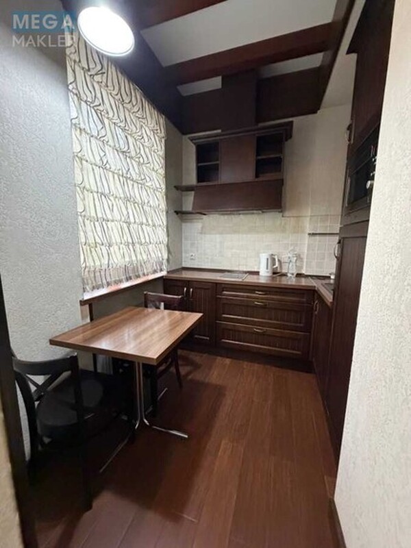 Оренда 1 кімнатної квартири, <a class="location-link" href="/kiev/" title="Недвижимость Київ">Київ</a>, <a class="location-link" href="/kiev/solomenskij/" title="Недвижимость Солом'янський район">Солом'янський р-н</a>, Архітектора Кобелєва вул., 6 (изображение 2)
