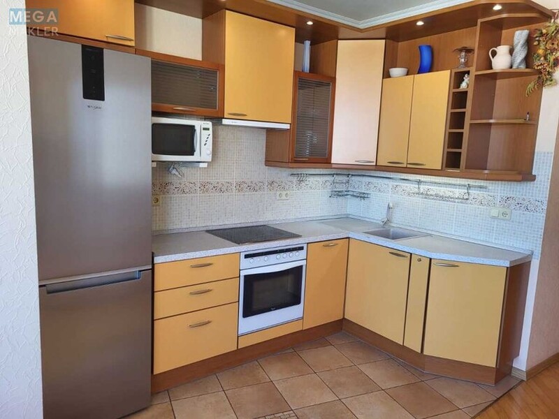 Оренда 3 кімнатної квартири, <a class="location-link" href="/kiev/" title="Недвижимость Київ">Київ</a>, <a class="location-link" href="/kiev/obolonskij/" title="Недвижимость Оболонський район">Оболонський р-н</a>, Героев Сталинграда просп., 24 (изображение 3)