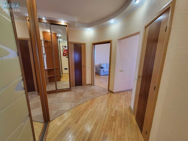 Оренда 3 кімнатної квартири, <a class="location-link" href="/kiev/" title="Недвижимость Київ">Київ</a>, <a class="location-link" href="/kiev/obolonskij/" title="Недвижимость Оболонський район">Оболонський р-н</a>, Героев Сталинграда просп., 24 (изображение 8)