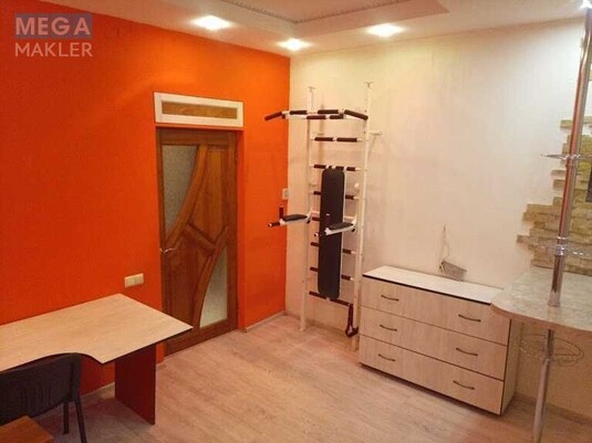 Оренда 3 кімнатної квартири, <a class="location-link" href="/kiev/" title="Недвижимость Київ">Київ</a>, <a class="location-link" href="/kiev/svyatoshinskij/" title="Недвижимость Святошинський район">Святошинський р-н</a>, Василия Степанченко ул., 3 (изображение 5)