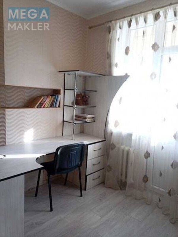 Оренда 3 кімнатної квартири, <a class="location-link" href="/kiev/" title="Недвижимость Київ">Київ</a>, <a class="location-link" href="/kiev/svyatoshinskij/" title="Недвижимость Святошинський район">Святошинський р-н</a>, Василия Степанченко ул., 3 (изображение 11)