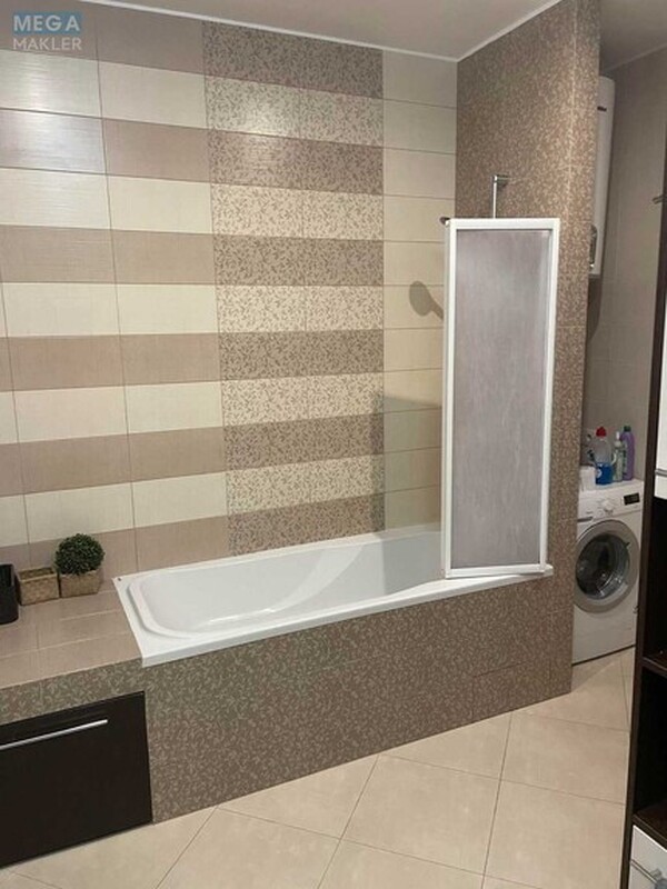 Продаж 2 кімнатної квартири (93/55/20), 3 пов. 27 пов. будинку, <a class="location-link" href="/kiev/" title="Недвижимость Київ">Київ</a>, <a class="location-link" href="/kiev/pecherskij/" title="Недвижимость Печерський район">Печерський р-н</a>, Щорса ул., 44а (изображение 20)